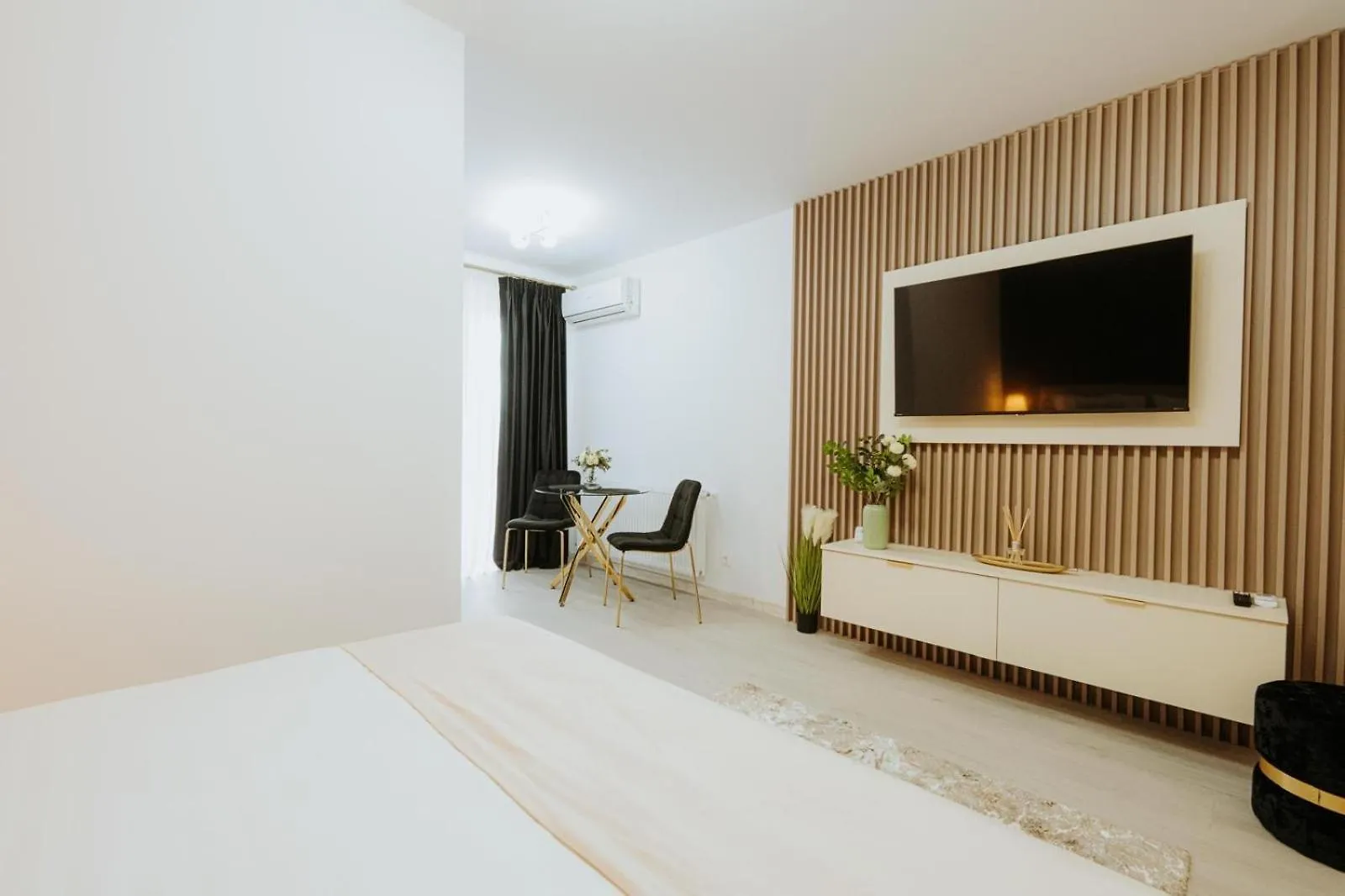 Mara Studio Hills Βουκουρέστι